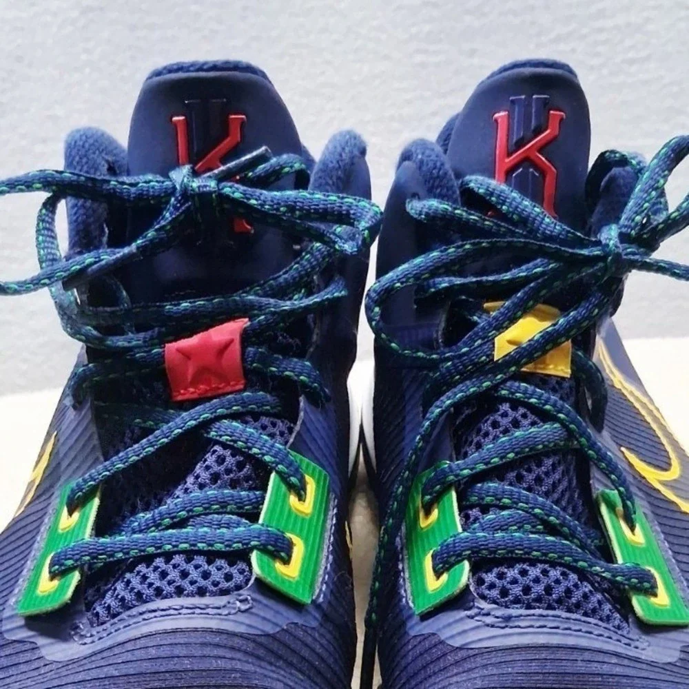Nike‎ Kyrie Flytrap 4 Blue Void Yellow Mid Top Basketball Sneaker GS Size 7Y ✨️